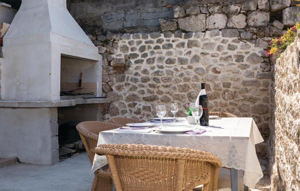 Vacation Apartments Feniks Tučepi Екстериор снимка