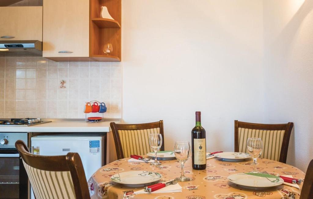 Vacation Apartments Feniks Tučepi Екстериор снимка