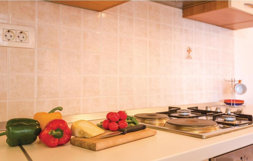 Vacation Apartments Feniks Tučepi Екстериор снимка