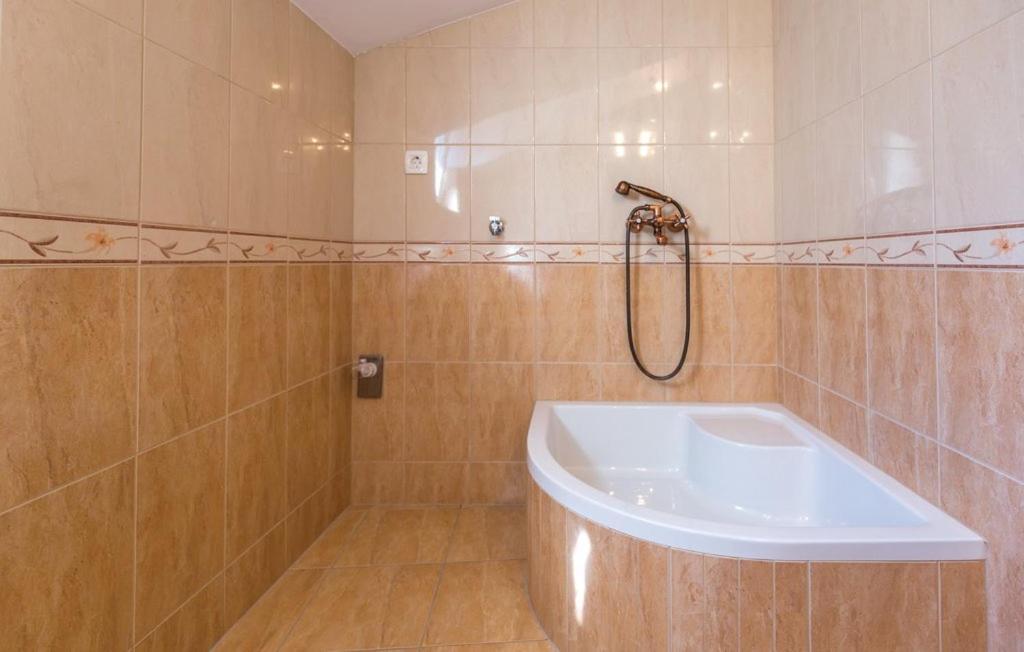 Vacation Apartments Feniks Tučepi Екстериор снимка