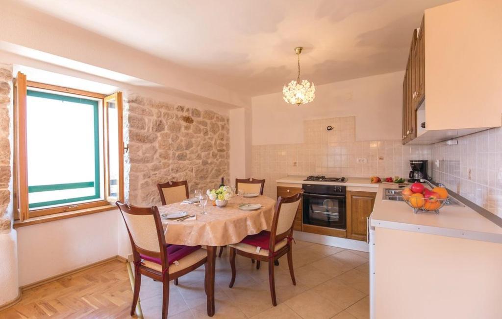 Vacation Apartments Feniks Tučepi Екстериор снимка