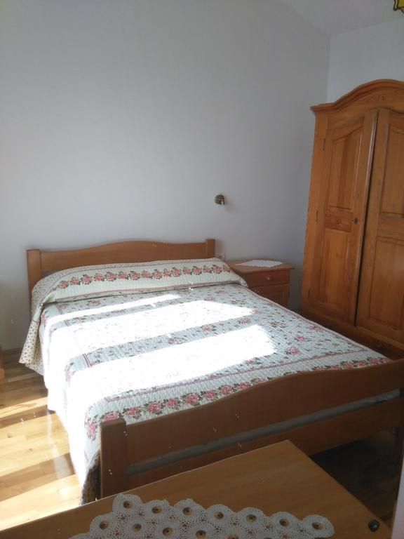 Vacation Apartments Feniks Tučepi Стая снимка
