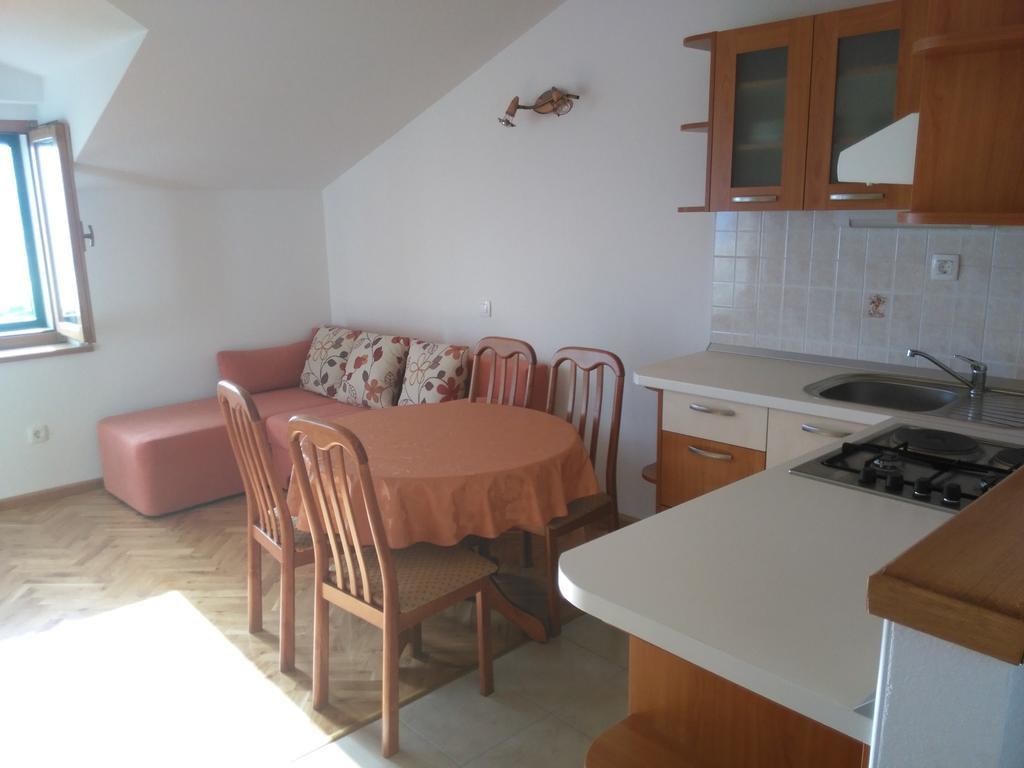 Vacation Apartments Feniks Tučepi Екстериор снимка