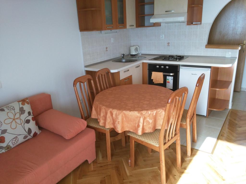 Vacation Apartments Feniks Tučepi Екстериор снимка
