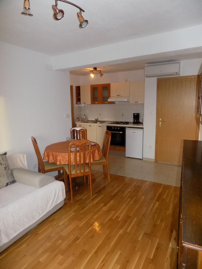 Vacation Apartments Feniks Tučepi Екстериор снимка